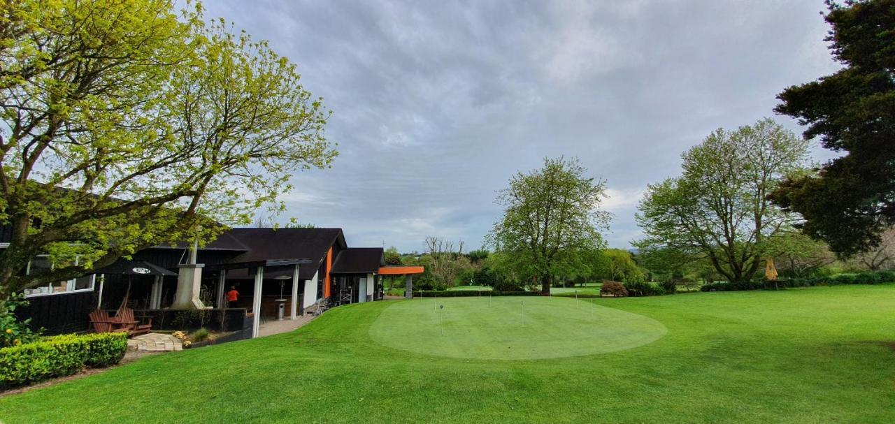 فيلا Maxwell'S Golf Retreat بومباي المظهر الخارجي الصورة